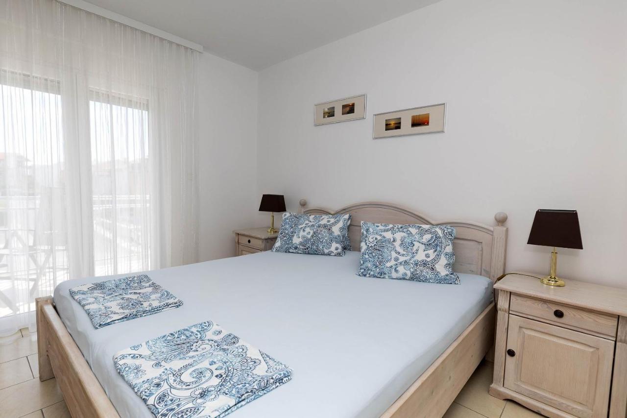 Apartmani Dea Crikvenica Exterior foto