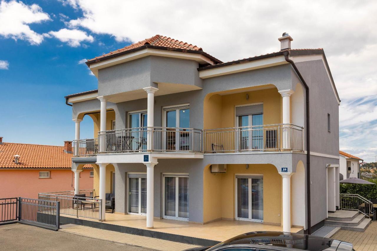 Apartmani Dea Crikvenica Exterior foto