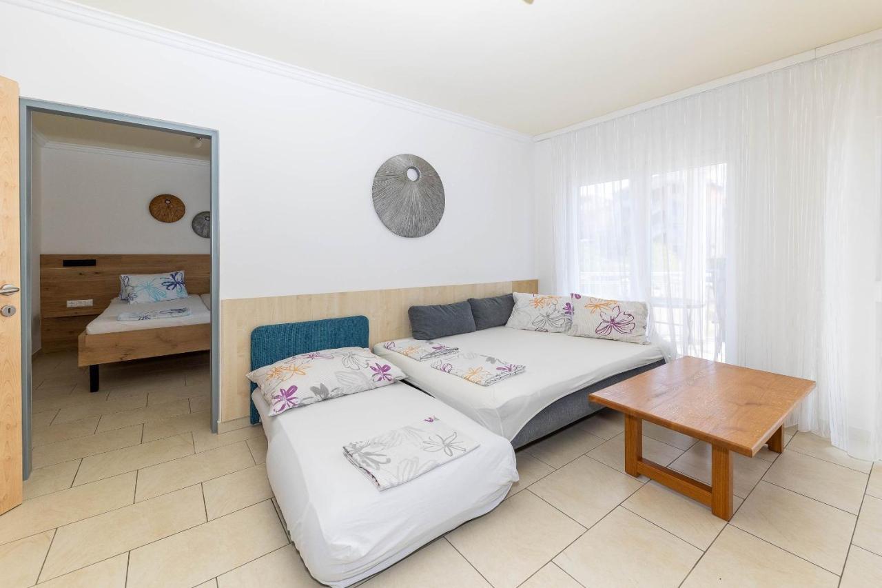 Apartmani Dea Crikvenica Exterior foto