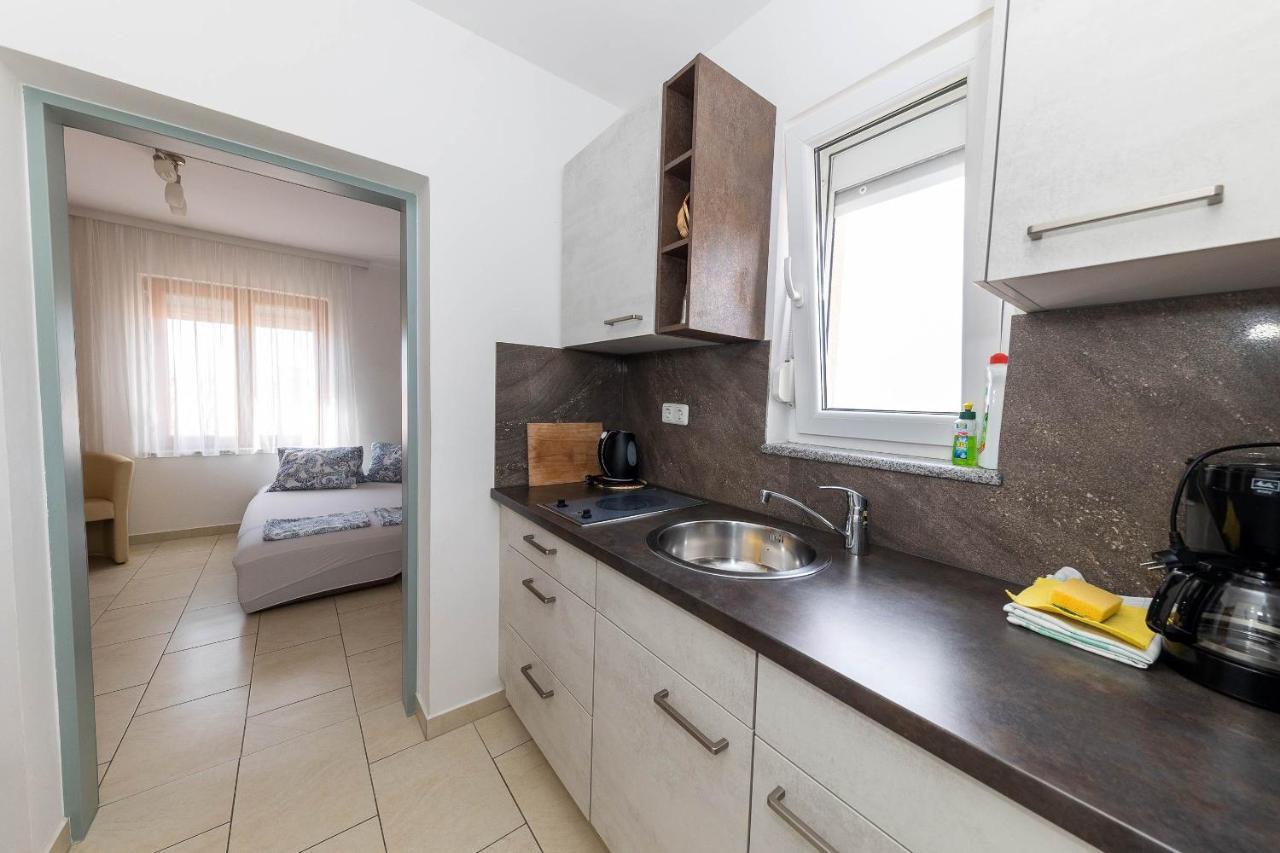Apartmani Dea Crikvenica Exterior foto