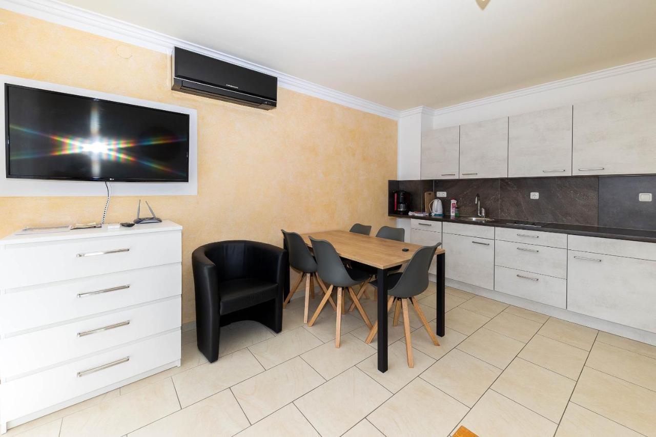 Apartmani Dea Crikvenica Exterior foto