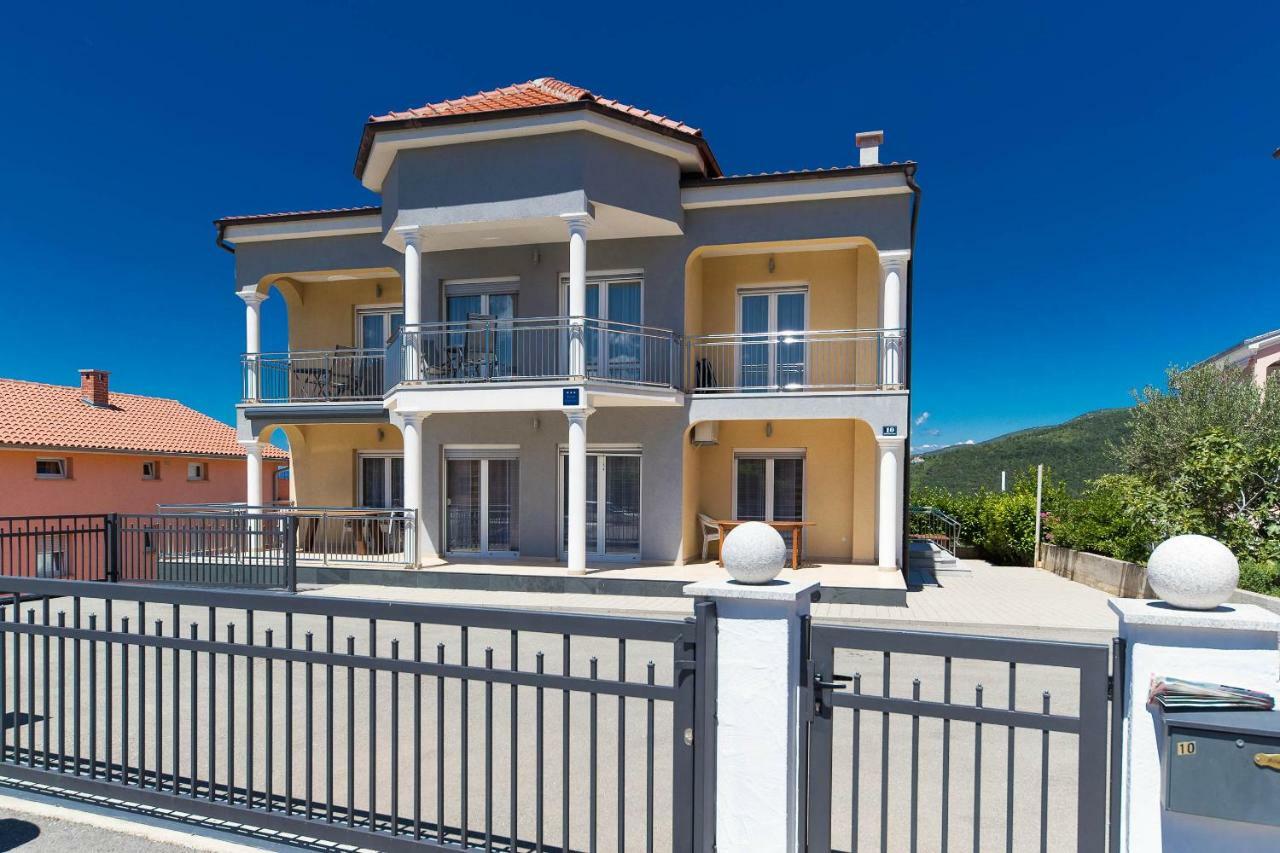 Apartmani Dea Crikvenica Exterior foto