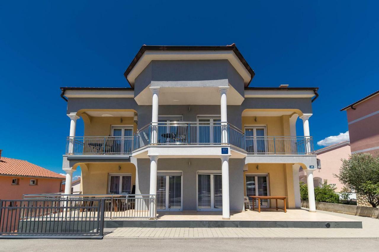 Apartmani Dea Crikvenica Exterior foto